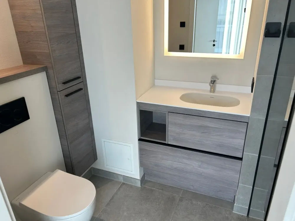 Vollmöbliertes Apartment mit Balkon in zeitlos schönem Design | ab sofort verfügbar!