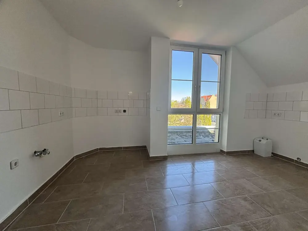 Lichtdurchflutetes Penthouse-Feeling in Zehlendorf: 3-Zimmer-Dachgeschoss mit spektakulärer Terrasse