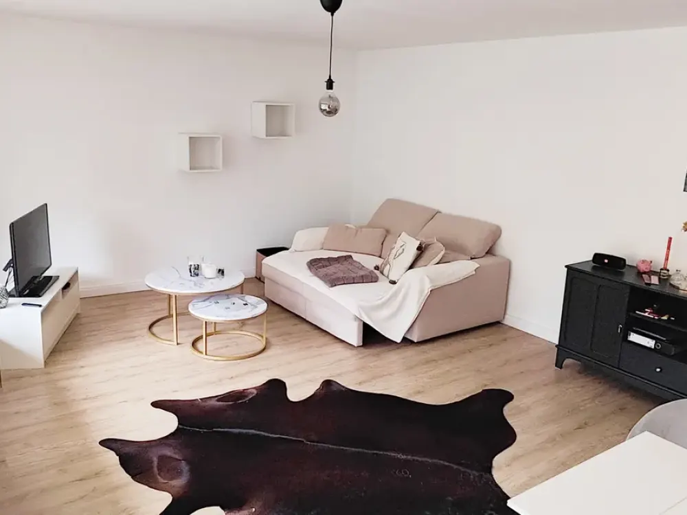Beautiful 2-Room Apartment in Oberkassel with Green View