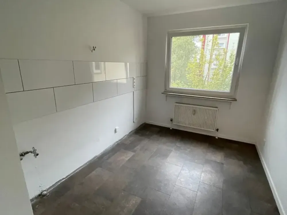 Traumhafte 4-Zimmer-Wohnung im Grünen mit Schwimmbad, ideal für Paare und Familien