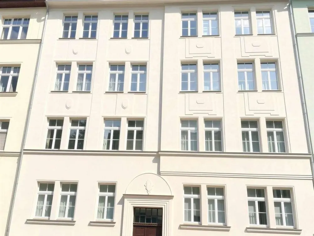 Mit Wintergarten: hochwertige 2-Raum-Wohnung inkl. EBK!