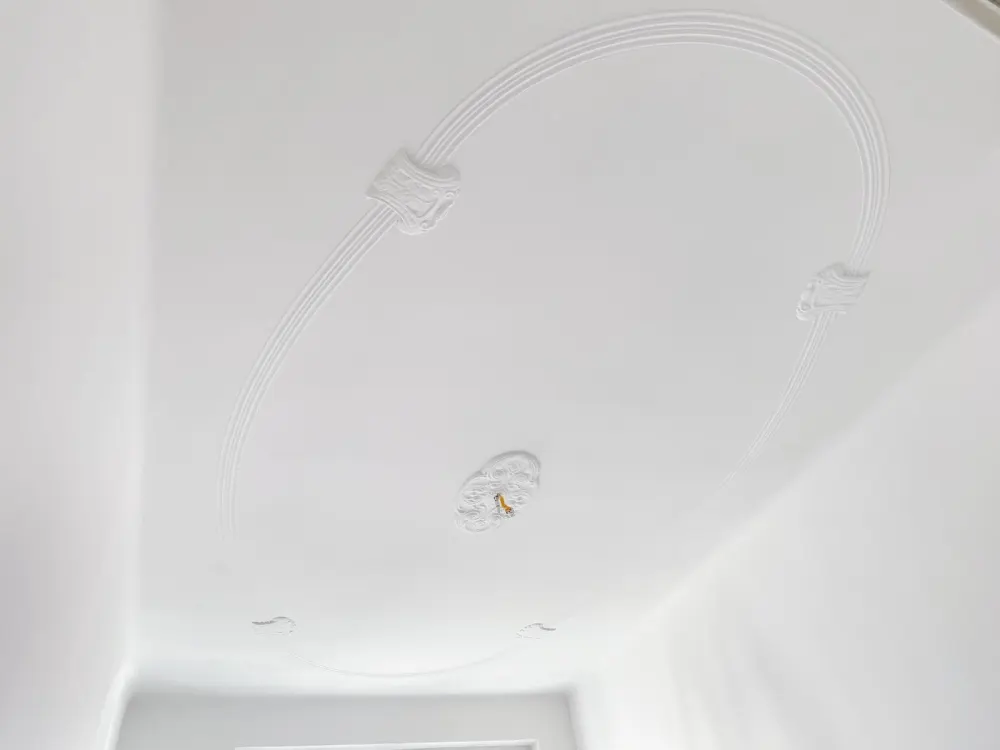 Mit Wintergarten: hochwertige 2-Raum-Wohnung inkl. EBK!