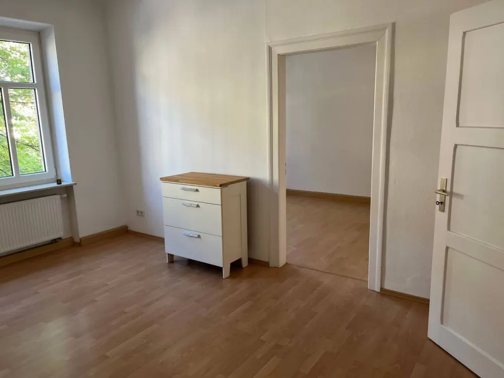 Sehr schöne 3 Zimmer-Wohnung in einem äußerst gepflegten Haus im 2. OG, Tageslichtbad mit Dusche - Studenten willkommen