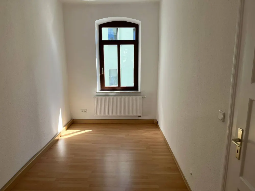 Sehr schöne 3 Zimmer-Wohnung in einem äußerst gepflegten Haus im 2. OG, Tageslichtbad mit Dusche - Studenten willkommen