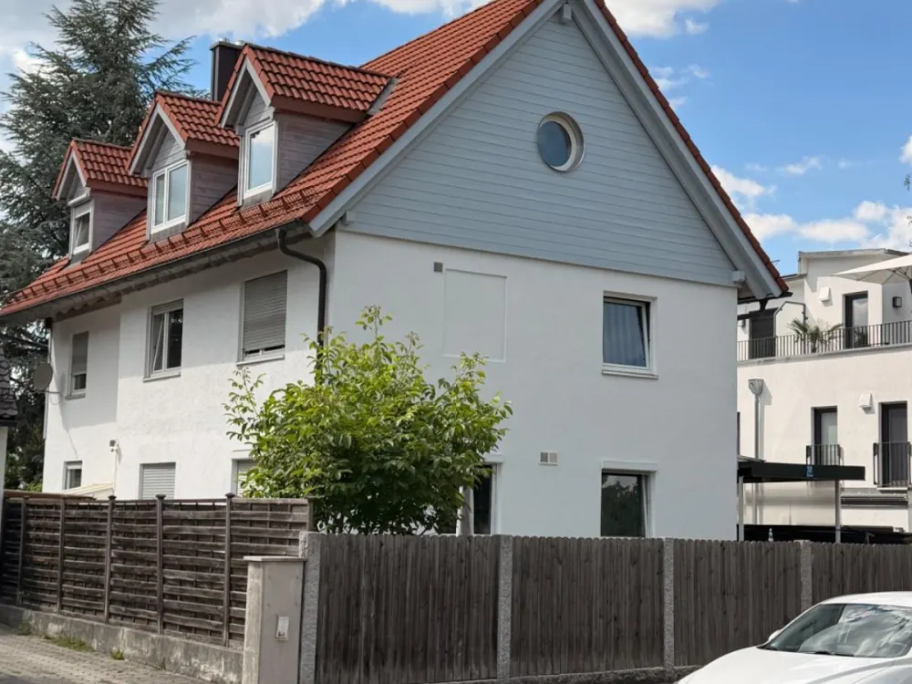 Großzügige und helle 5-Zimmer-Maisonettewohnung in München-Waldpe