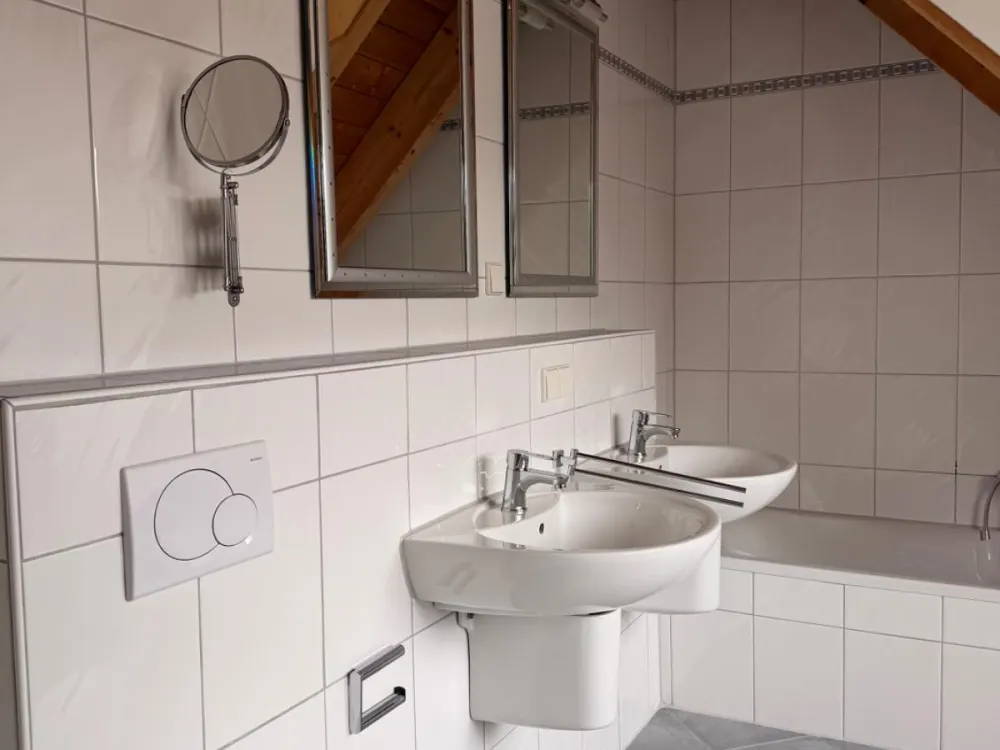 Großzügige und helle 5-Zimmer-Maisonettewohnung in München-Waldpe