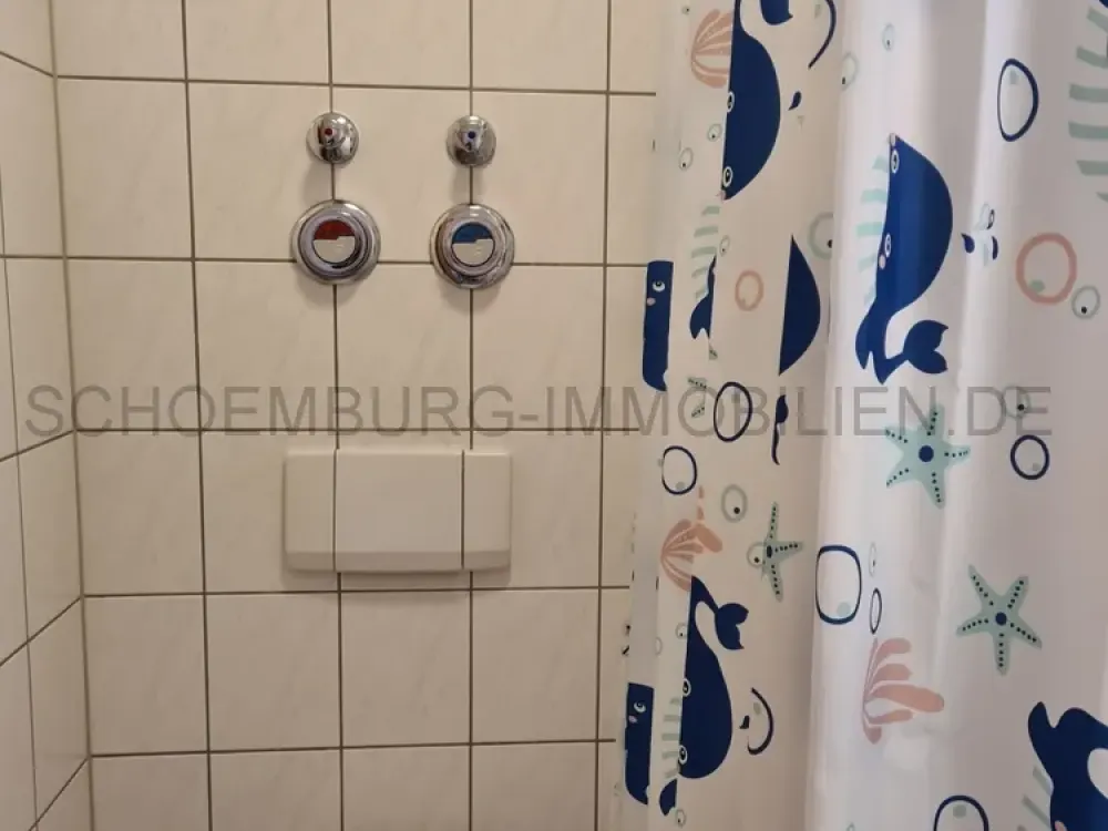 VIDEO - NEU. NEUBAU. hübsche Singlewohnung mit LIFT, BALKON, LAMINAT, EINBAUKÜCHE, DUSCHBAD & MÖBELN