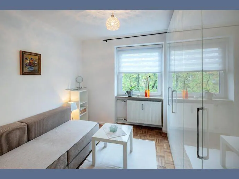 Möbliert: Helle 2,5-Zimmer Wohnung, Nähe Prinzregententheater