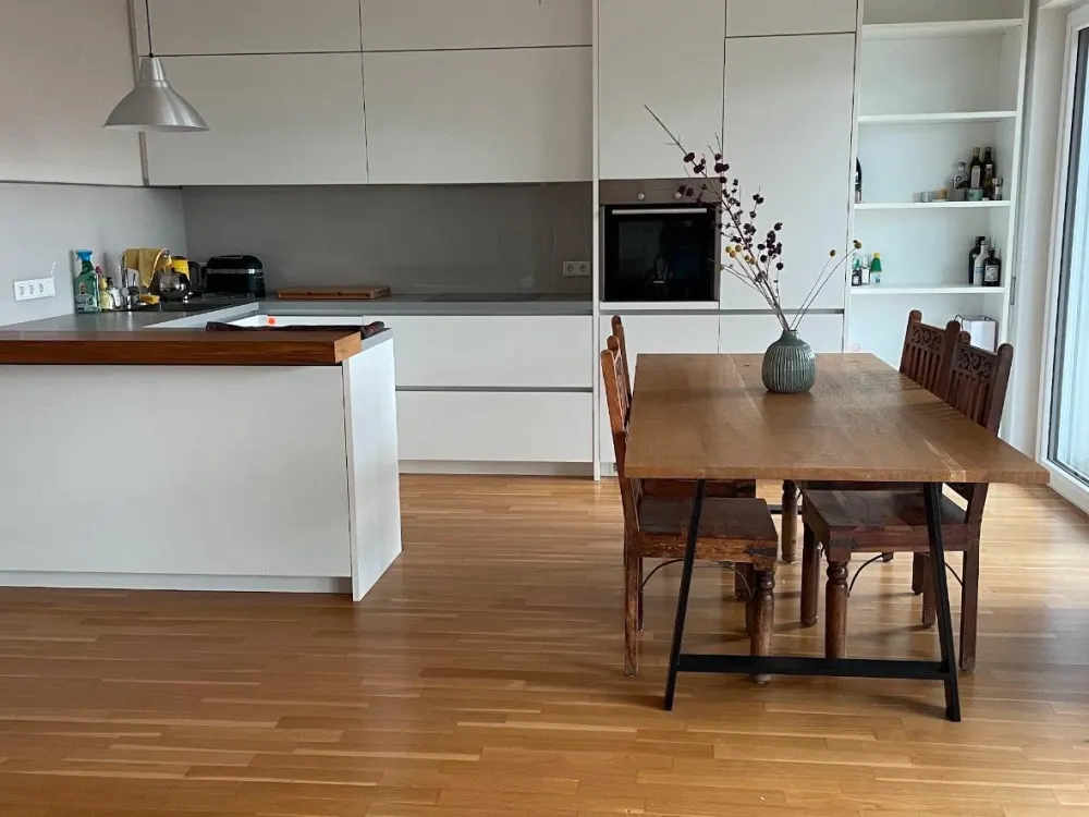 LUXURY 2 Room Studio | near ECB | prime location