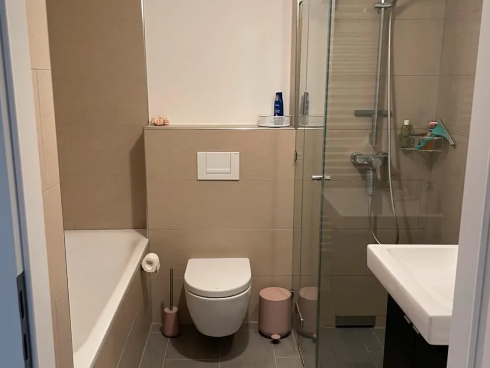 LUXURY 2 Room Studio | near ECB | prime location