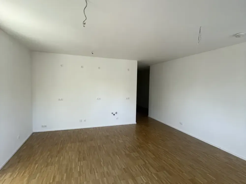 Viel Freiraum: Helle 4-Zimmer-Wohnung in Berlin-Tegel
