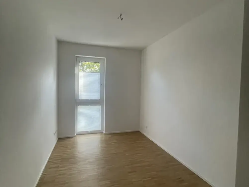 Viel Freiraum: Helle 4-Zimmer-Wohnung in Berlin-Tegel
