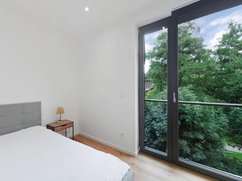Möblierte Neubauwohnung im Grünen