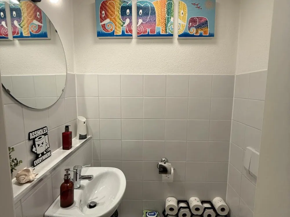 Traumhafte 4 Zi DG Wohnung im Grünen