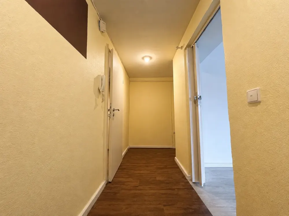 * Dachgeschosswohnung in Pempelfort * - auch für WG-geeignet