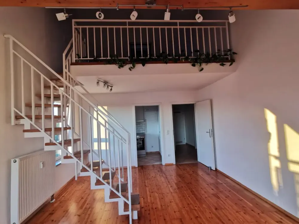 EINZIGARTIGES LOFT (103 m²) MIT ALPENBLICK & PERFEKTER ANBINDUNG