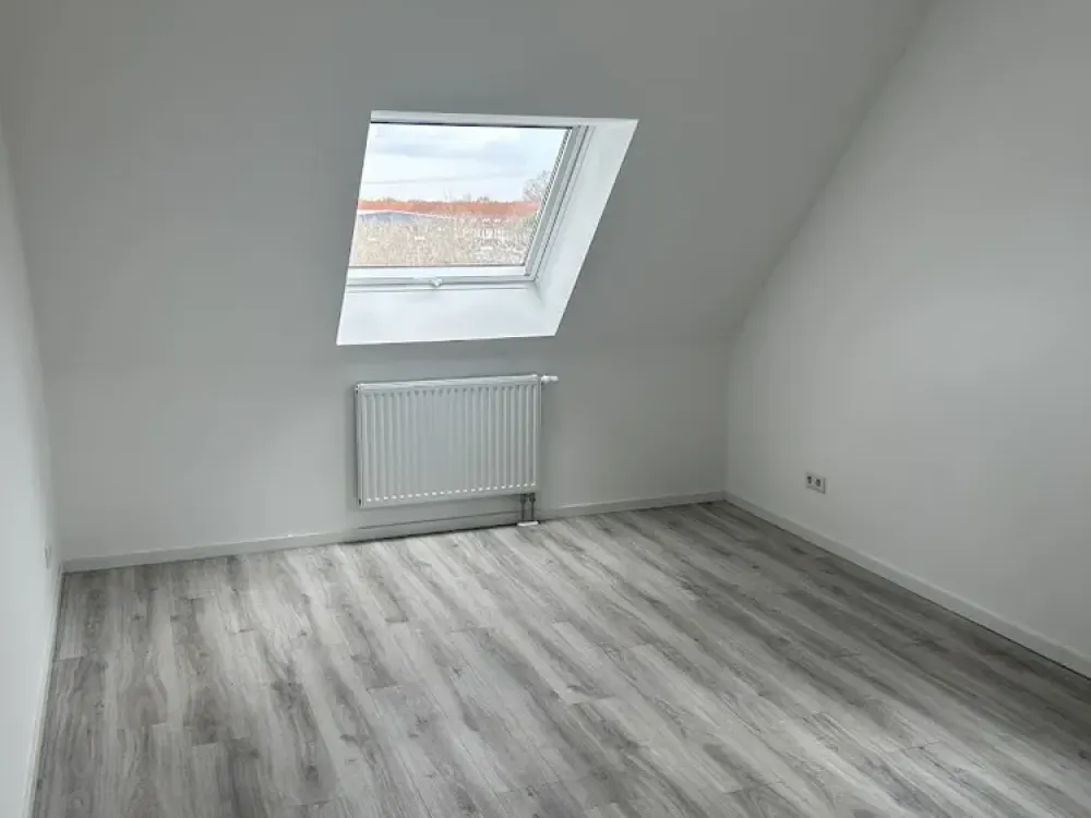 +++3-Zimmerwohnung mit Badewanne und Balkon | 1 Außenstellplatz GRATIS