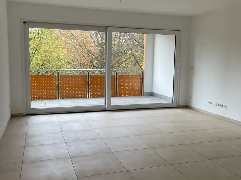 Modern und hell - 2 Zimmerwohnung mit Balkon in Hanau-Steinheim