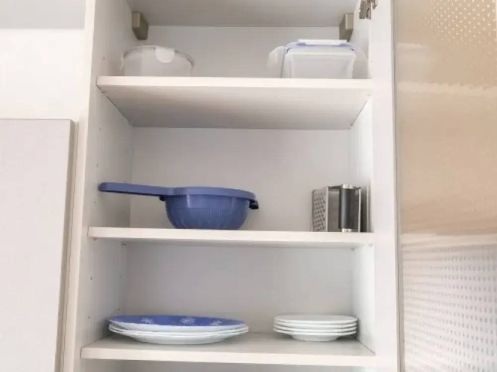 Möblierte 2-Zimmer-Wohnung mit Balkon & Stellplatz/Garage, furnished 2-room apt. + parking
