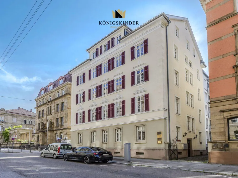 Between Staatsgalerie and City Life - Unfurnished 130 m² Apartment Full of Light and Character