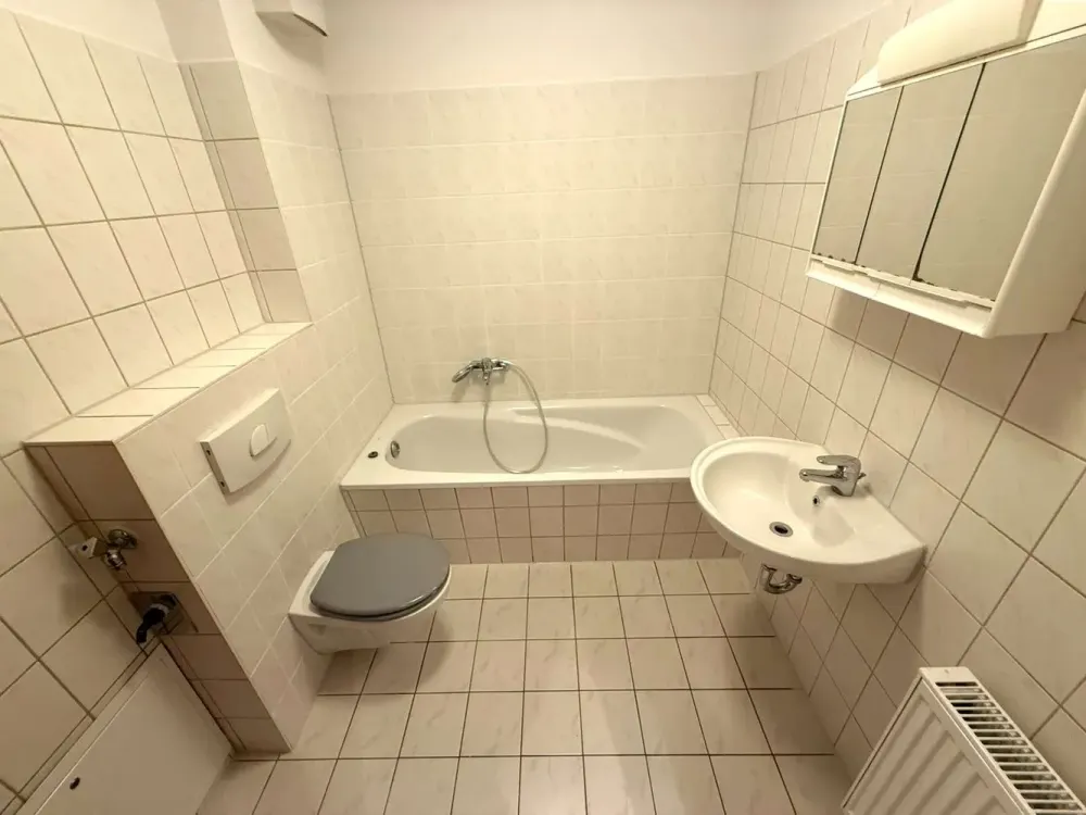 3-Zimmer-Wohnung mit Stellplatz in Schönefeld