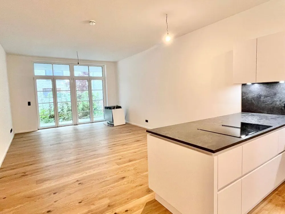 Familiengerecht und Stilvoll: Erdgeschoss mit Terrasse (Neubau-Erstbezug) im Schanzenviertel