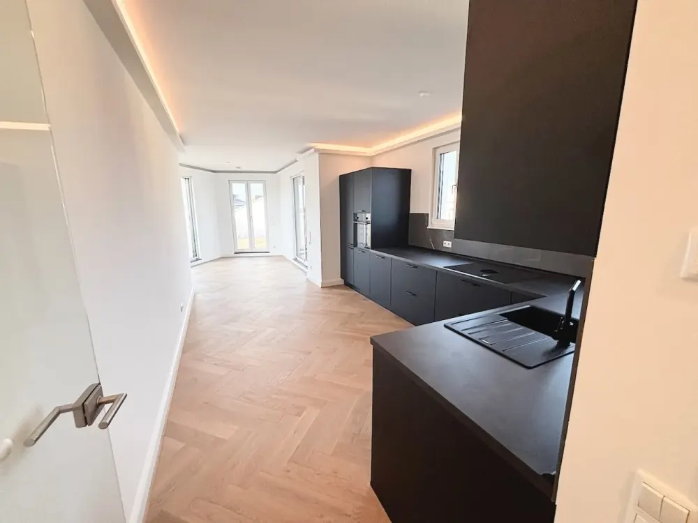 Sensational Penthouse! + First Occupancy + Elevator + Luxury Kitchen + Parquet + Underfloor Heating + Luxury Bathroom