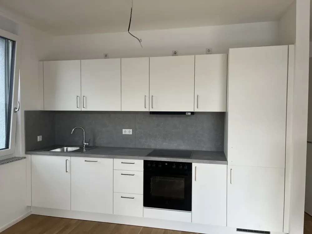Neubau Penthouse: Klimatisierte 2-Zimmer-Wohnung in Niederdorfelden