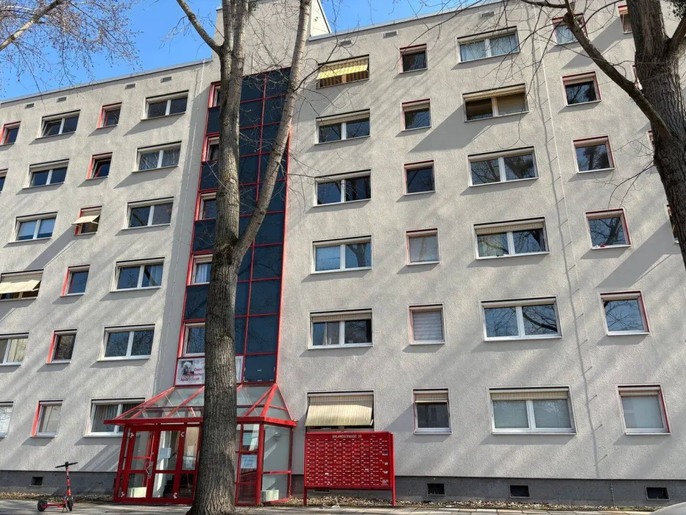Near the University * Renovated & Furnished * 1-Room Apartment * Available from October !!! *