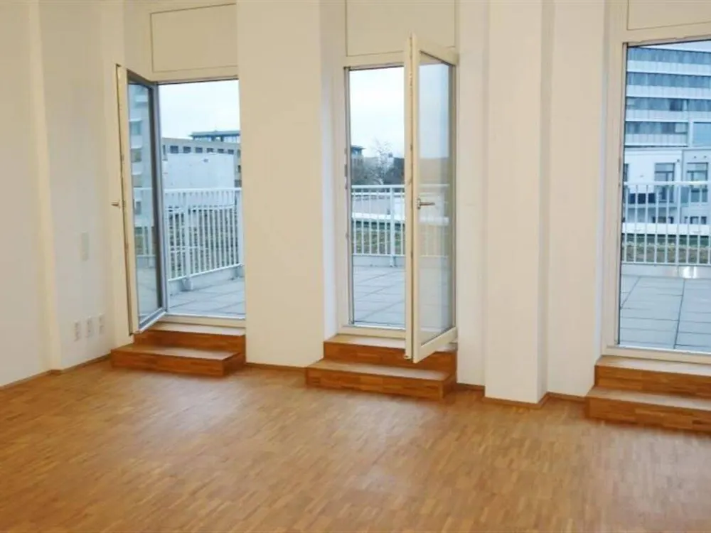 Moderne 3 Zimmer Whg. mit Sonnenterrasse, kleinem Wohnküchenbereich mit EBK, 2 Bäder. Flingern-Nord