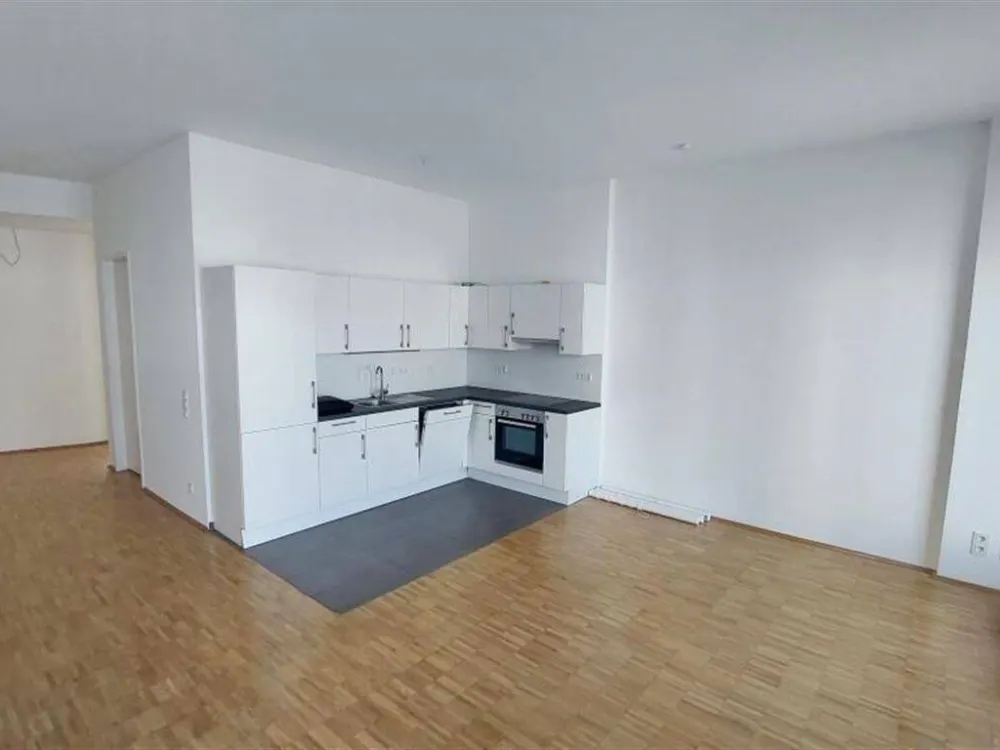 Moderne 3 Zimmer Whg. mit Sonnenterrasse, kleinem Wohnküchenbereich mit EBK, 2 Bäder. Flingern-Nord