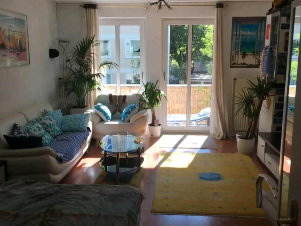 Schöne helles Apartment im Zentrum von Neuhausen mit Balkon