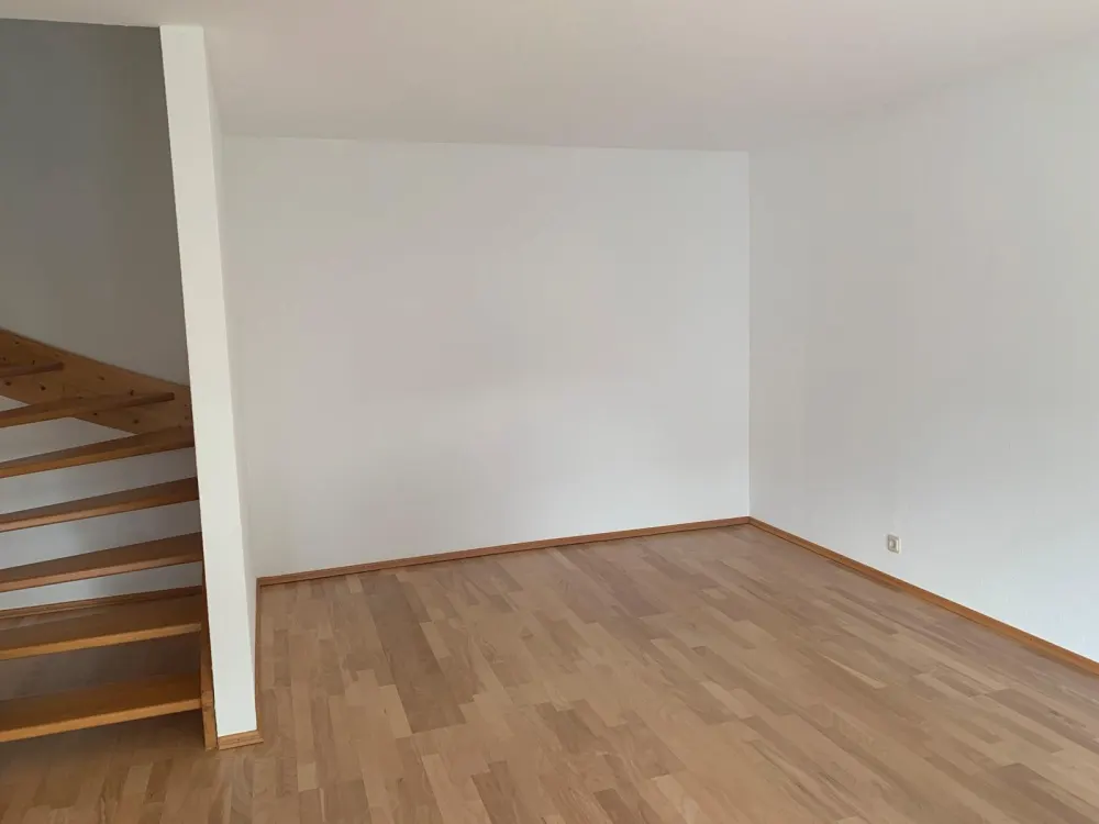Maisonette-Wohnung 120qm 4,5 Zimmer zu vermieten.