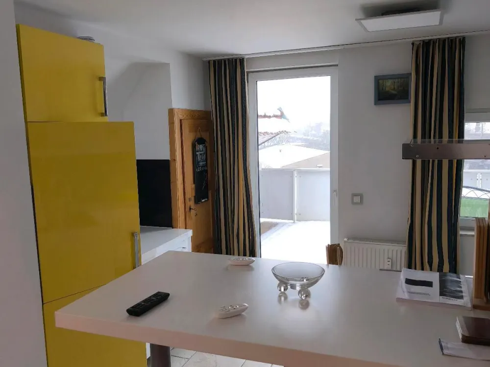 Schöne Möblierte Maisonette Wohnung