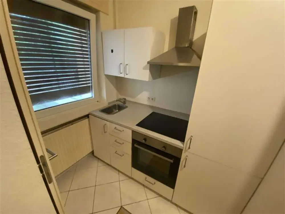 Stilvoll möbliertes 1-Zimmer, ideal für Singles