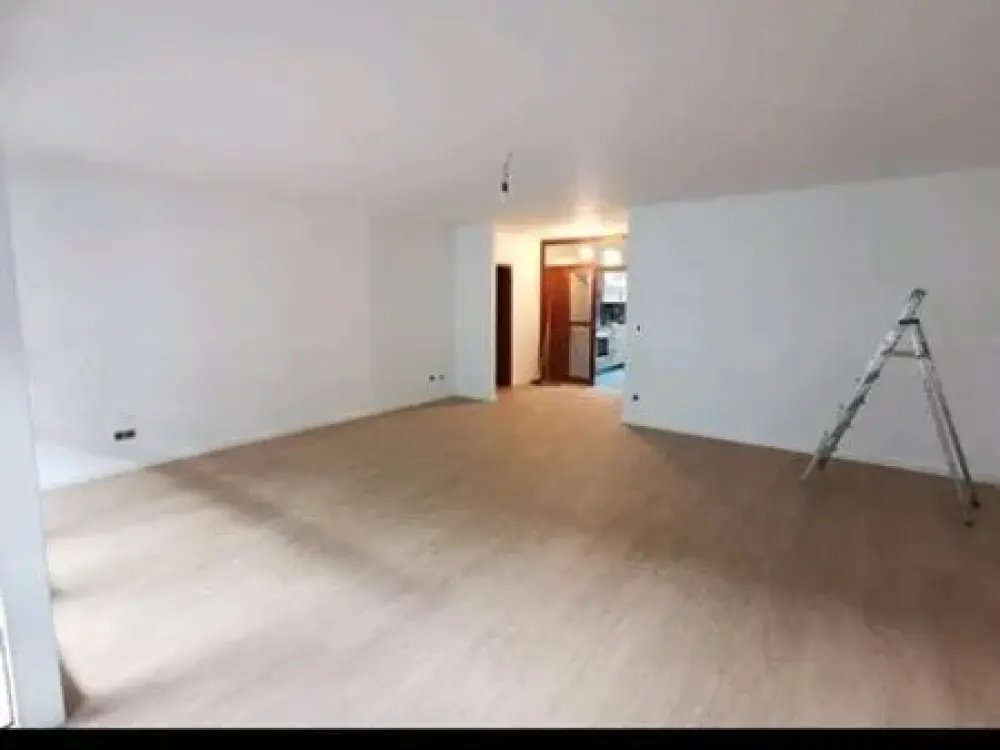 Zuhause mit 3 Zimmern in Neuss