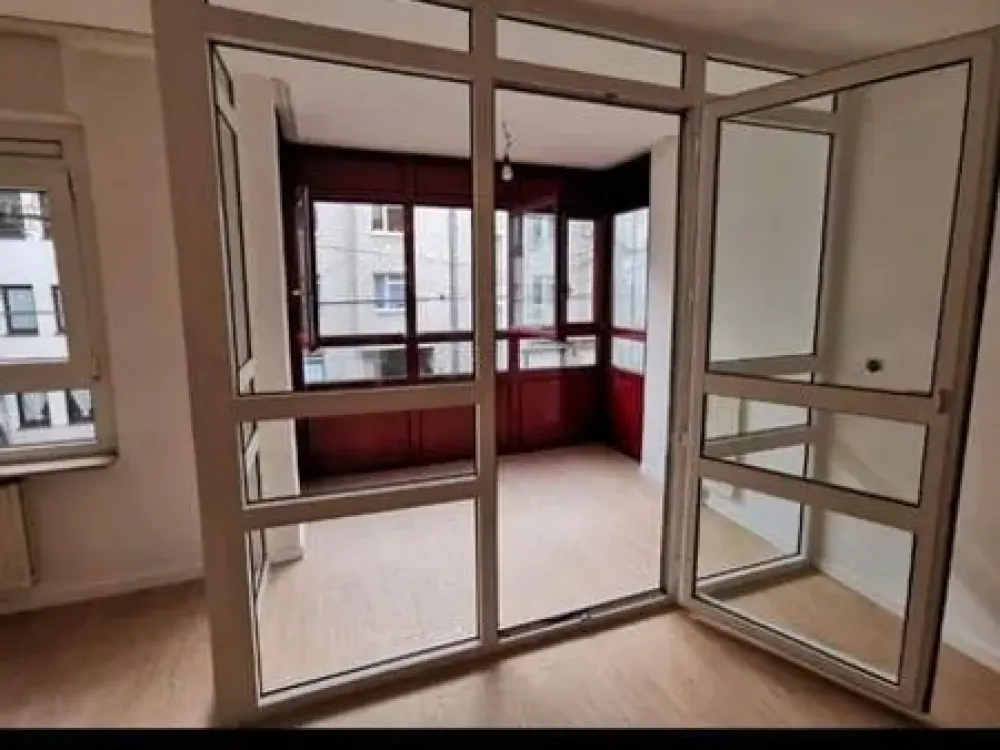 Zuhause mit 3 Zimmern in Neuss