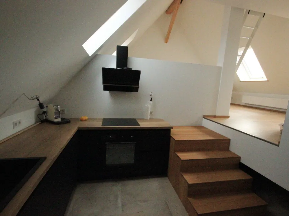 Haus im Haus! Wohnung auf 3 Ebenen im Herzen Bergen Enkheims
