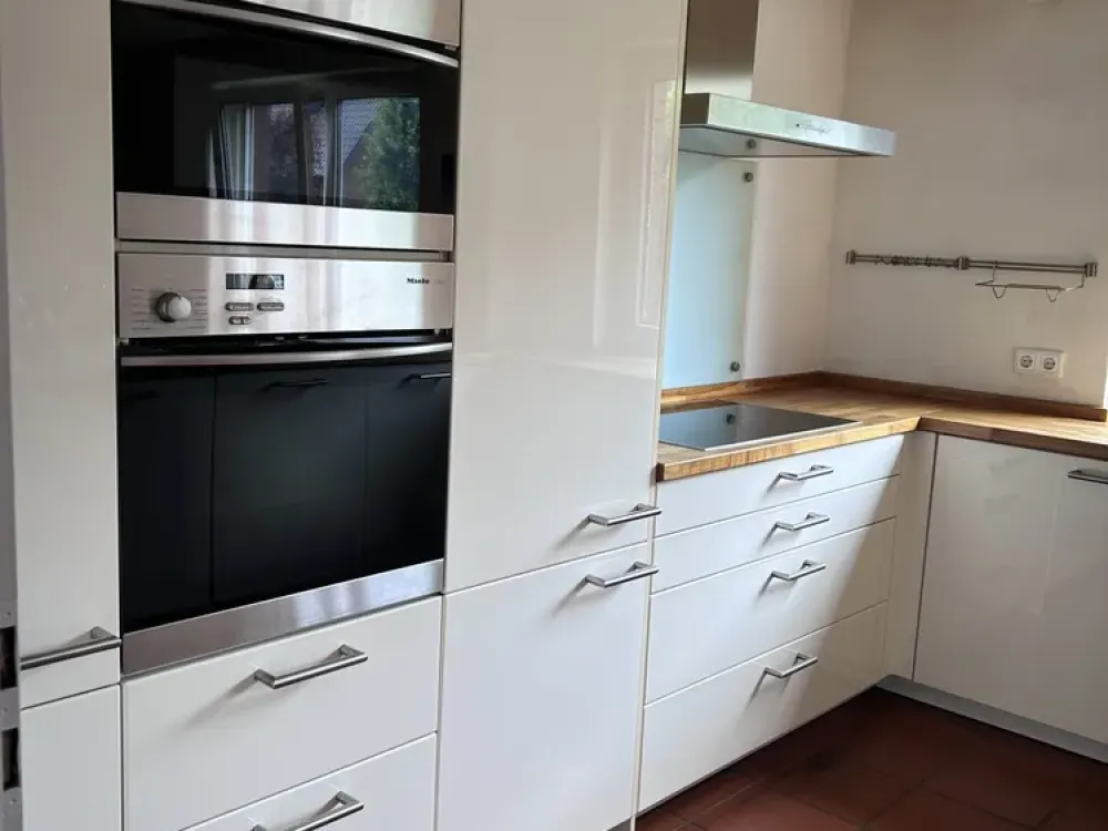 Spacious 2-Room Apartment with Terrace