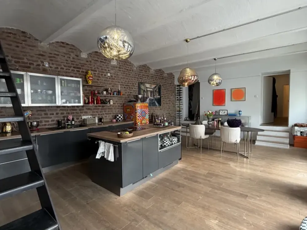 Großzügige Loftwohnung mit Dachterrasse in Düsseldorf - Pempelfort