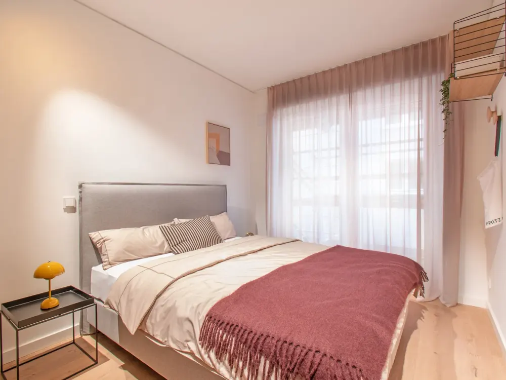 Möbliertes Two-Bedroom-Apartment mit Balkon - Wentzel Dr.