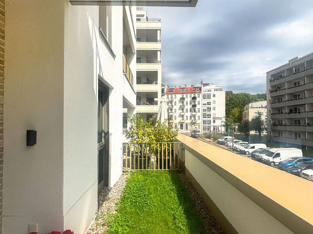 Pandion Berlin: Furnished Living with Spacious Sun Terrace in Prime Location