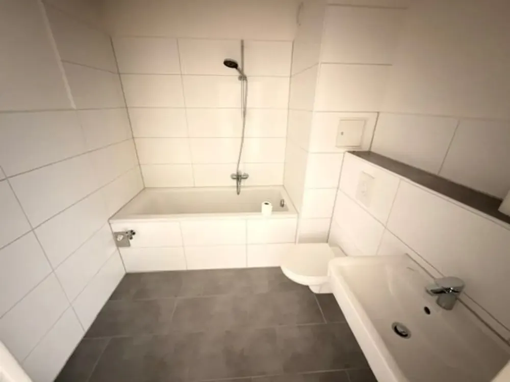 Helle und moderne 1-Zimmer-Wohnung mit Balkon!