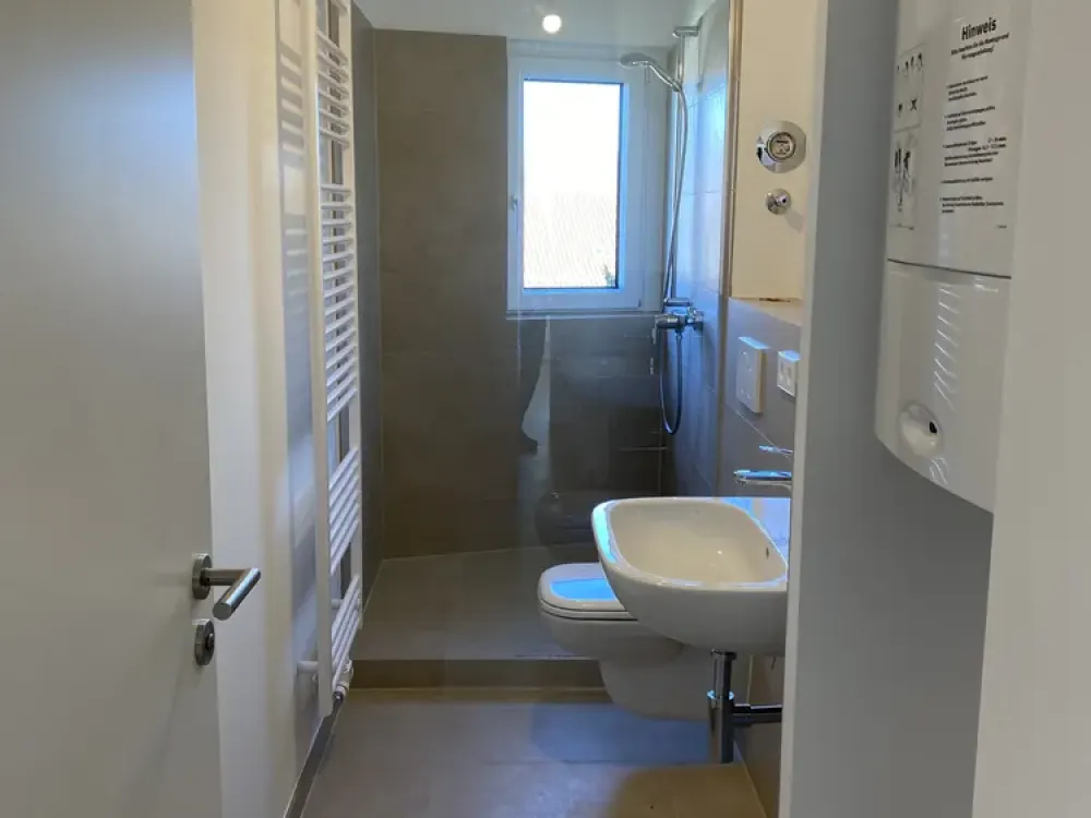 TOP Renovierte & sehr helle 3 Zi Wohnung / Erstbezug
