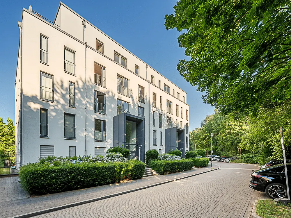 Praktisch geschnittene 3-Zimmer-Wohnung mit Balkon und neuer EBK