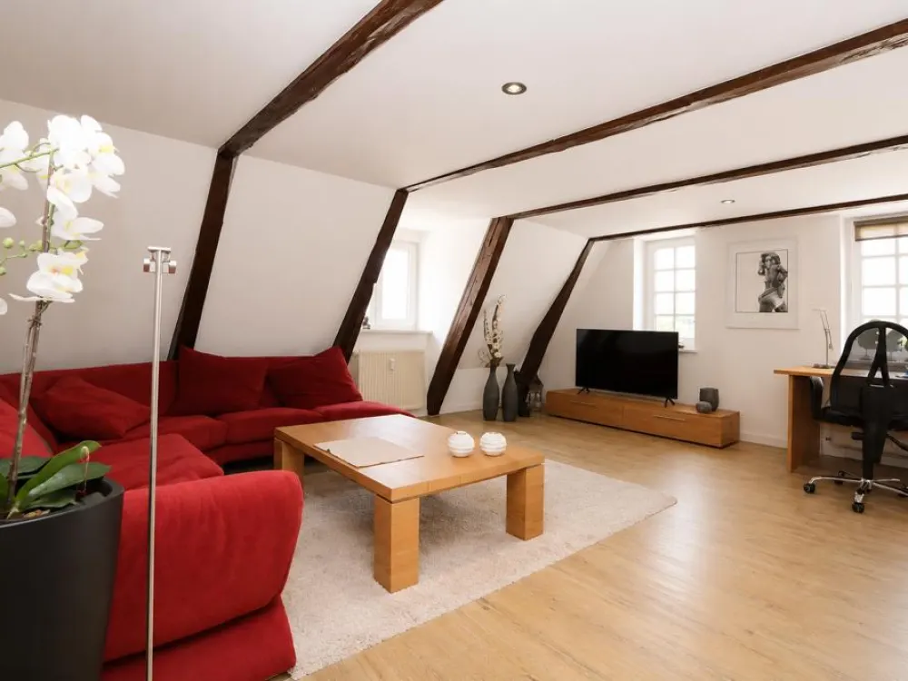 Move in and feel good! Fully furnished 2-room apartment with approx. 58 m² in the heart of Rostock!