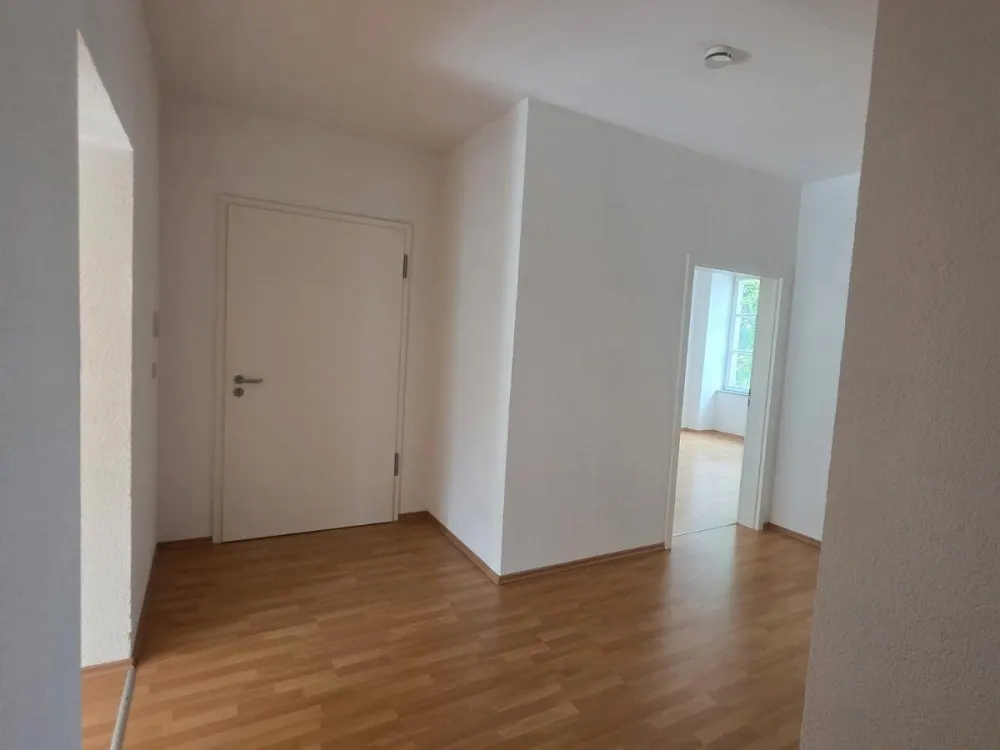 Große 4 ZKB Wohnung mit Balkon und Garage in sehr ruhiger Lage