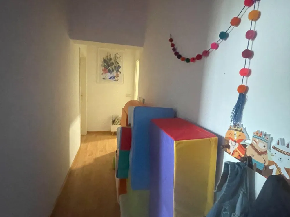 Zimmer zur Zwischenmiete ab sofort frei