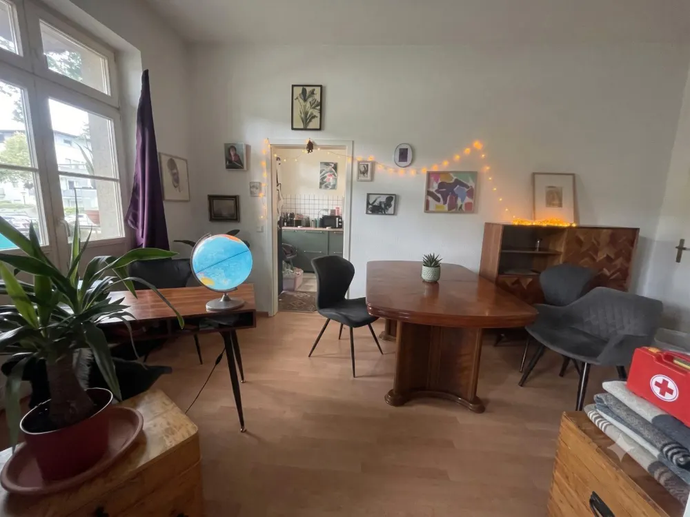 Zimmer zur Zwischenmiete ab sofort frei