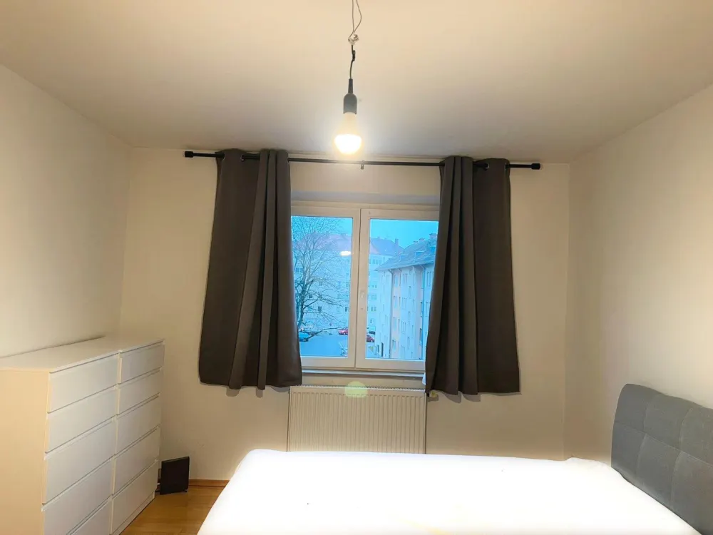 AB SOFORT FREI: Schönes Zimmer in 2er-WG mit Wohnküche